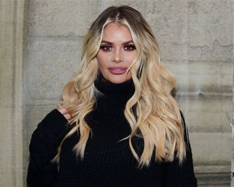 chloe sims wikipedia